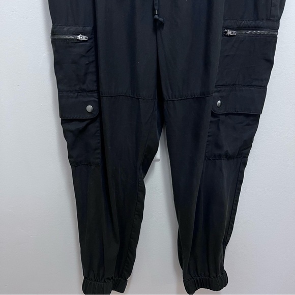 Banana Republic Cargo Black Jogger Size Large - Picture 5 of 12